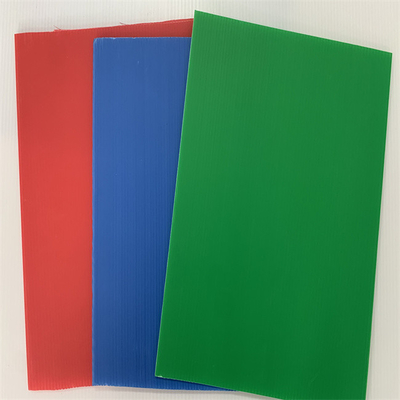 Kostenloses Stanzen von gewellten Kunststoffplatten 4x8, individuelle Farbe, 1220 x 2440 mm